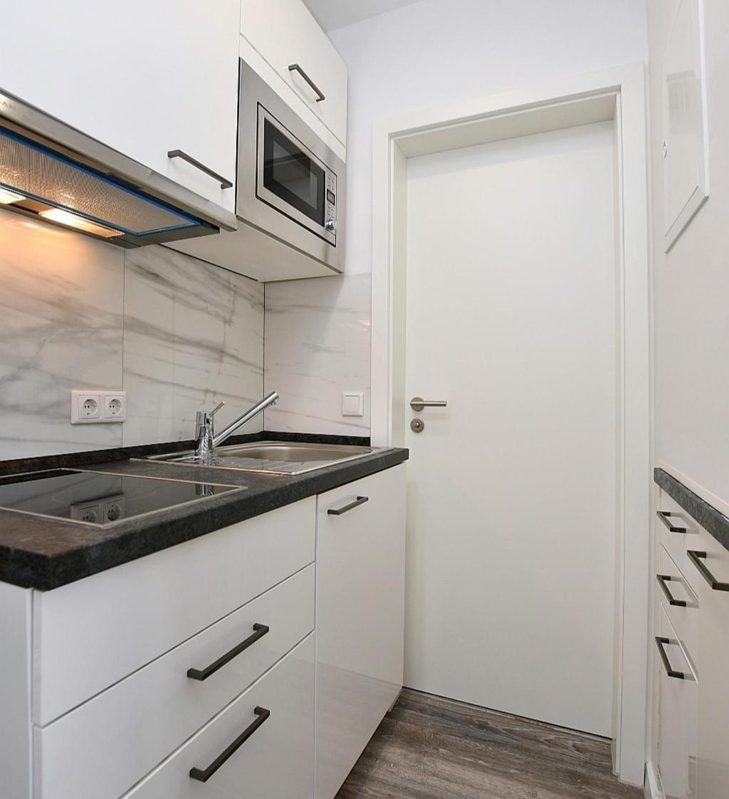 City-Hotel Zuffenhausen - Apartments Estugarda Exterior foto